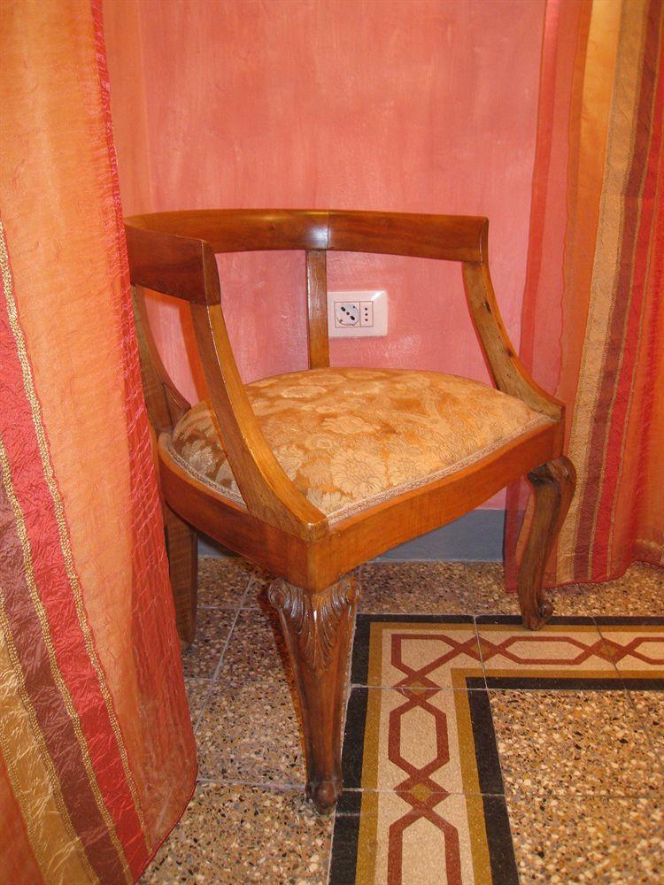 Sani Tourist House Pensión Florencia